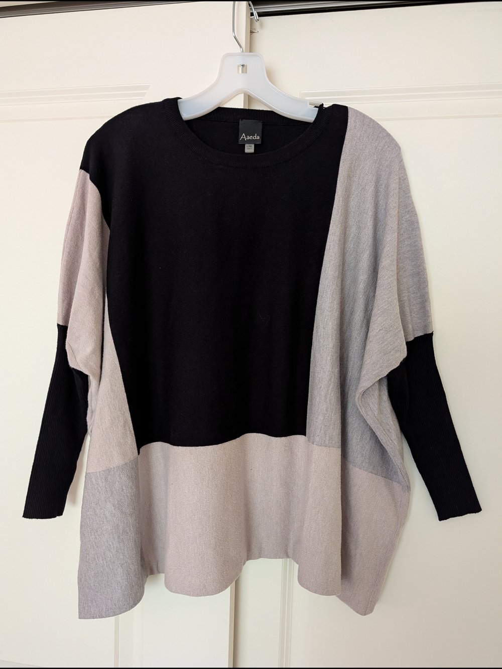 Aaeda Oversized Colorblock Sweater